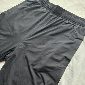 Under Armour UA Train Stretch 2.0 Black Athletic Shorts NWT Men’s LG